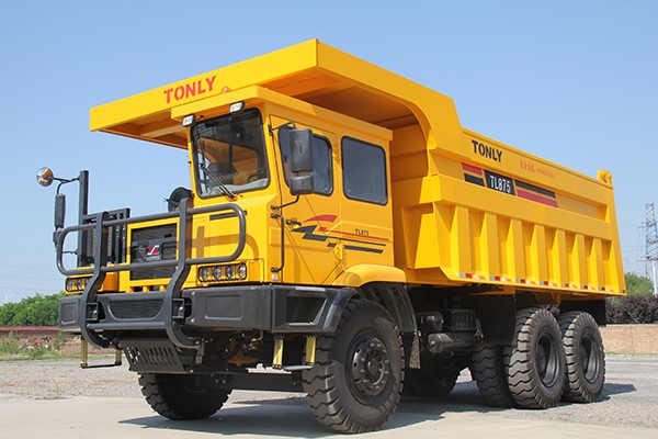 cmiic2016品牌盛会 同力tl875非公路宽体自卸车荣获"匠工精品奖"